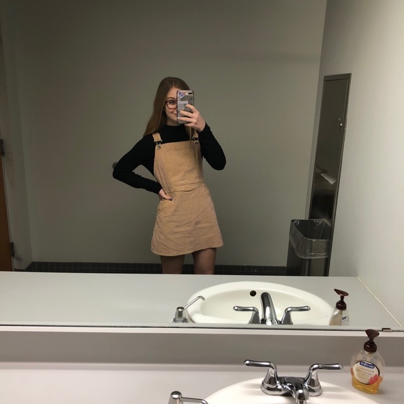 Meet your Posher, Makayla - Picture 2 of 2